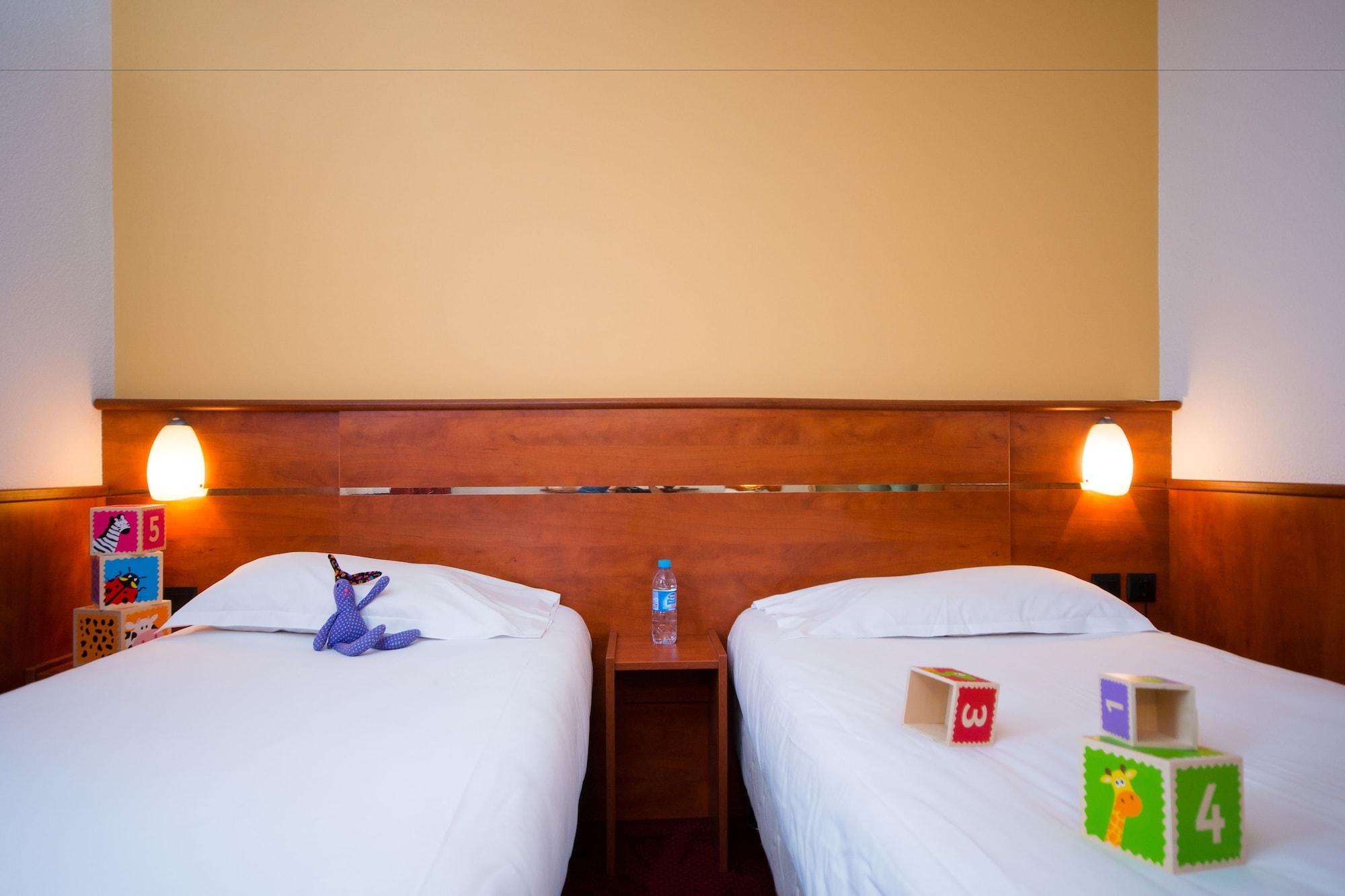 Brit Hotel Rennes St Gregoire - Le Villeneuve Saint-Gregoire  Bagian luar foto