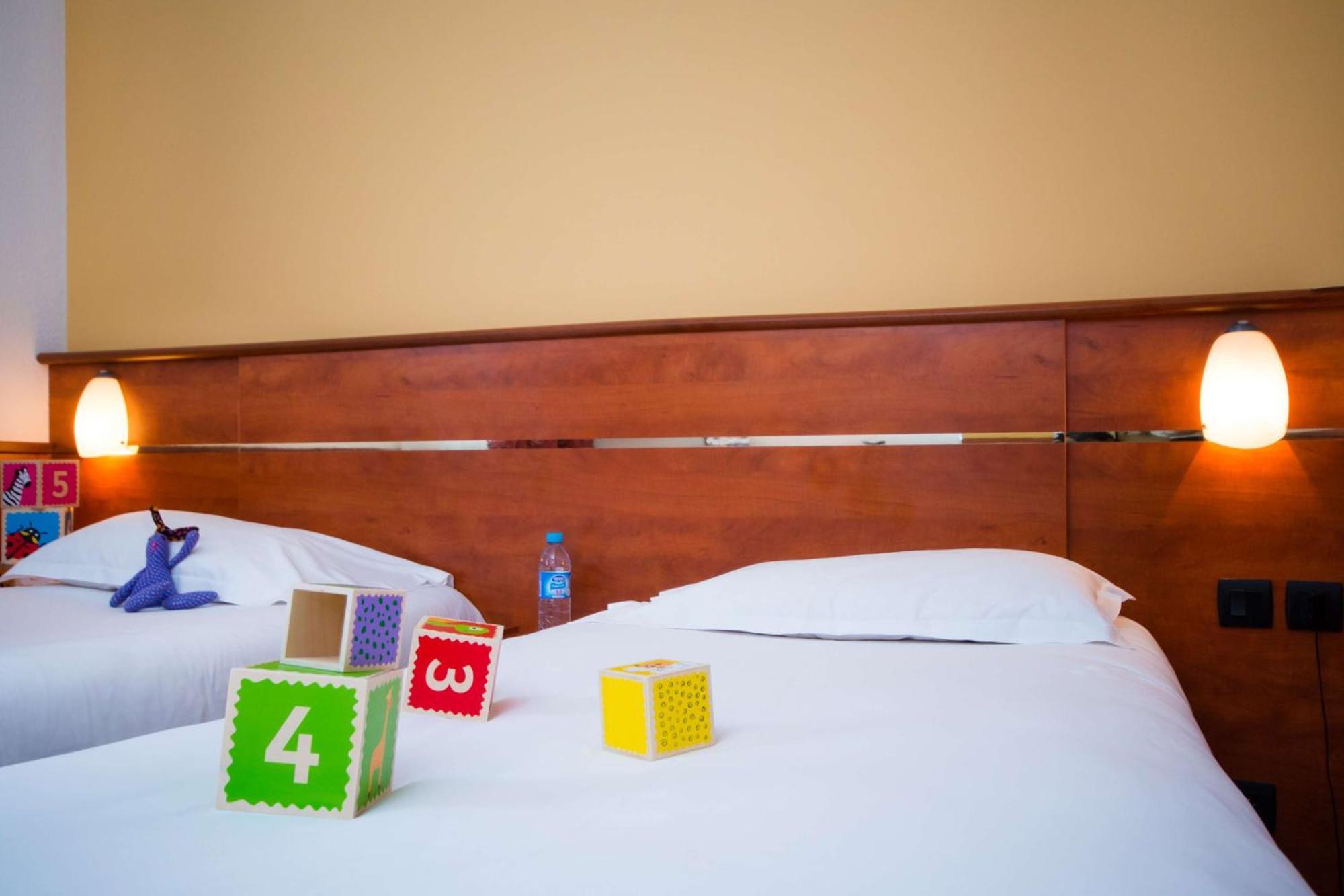 Brit Hotel Rennes St Gregoire - Le Villeneuve Saint-Gregoire  Bagian luar foto