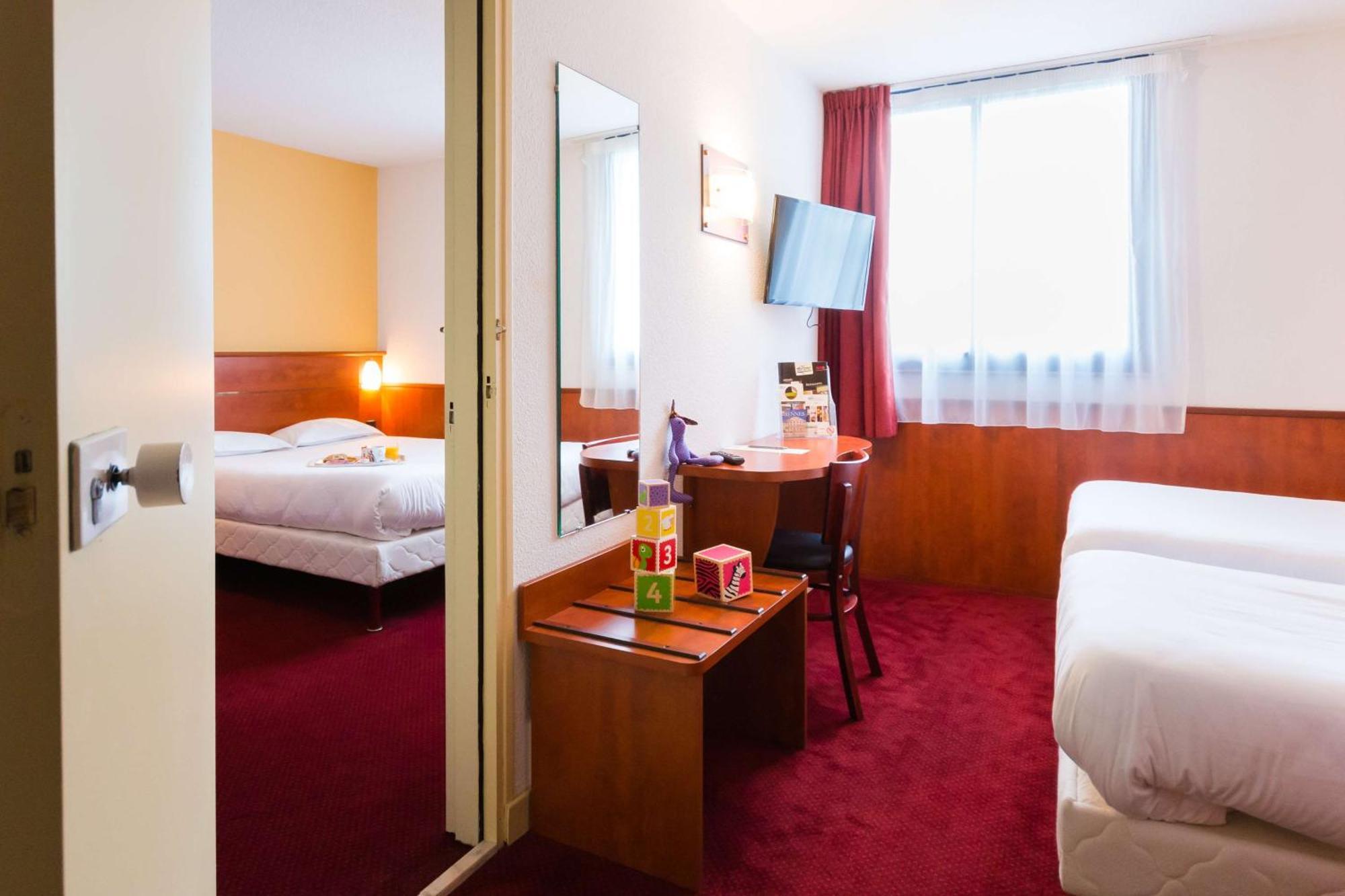 Brit Hotel Rennes St Gregoire - Le Villeneuve Saint-Gregoire  Bagian luar foto