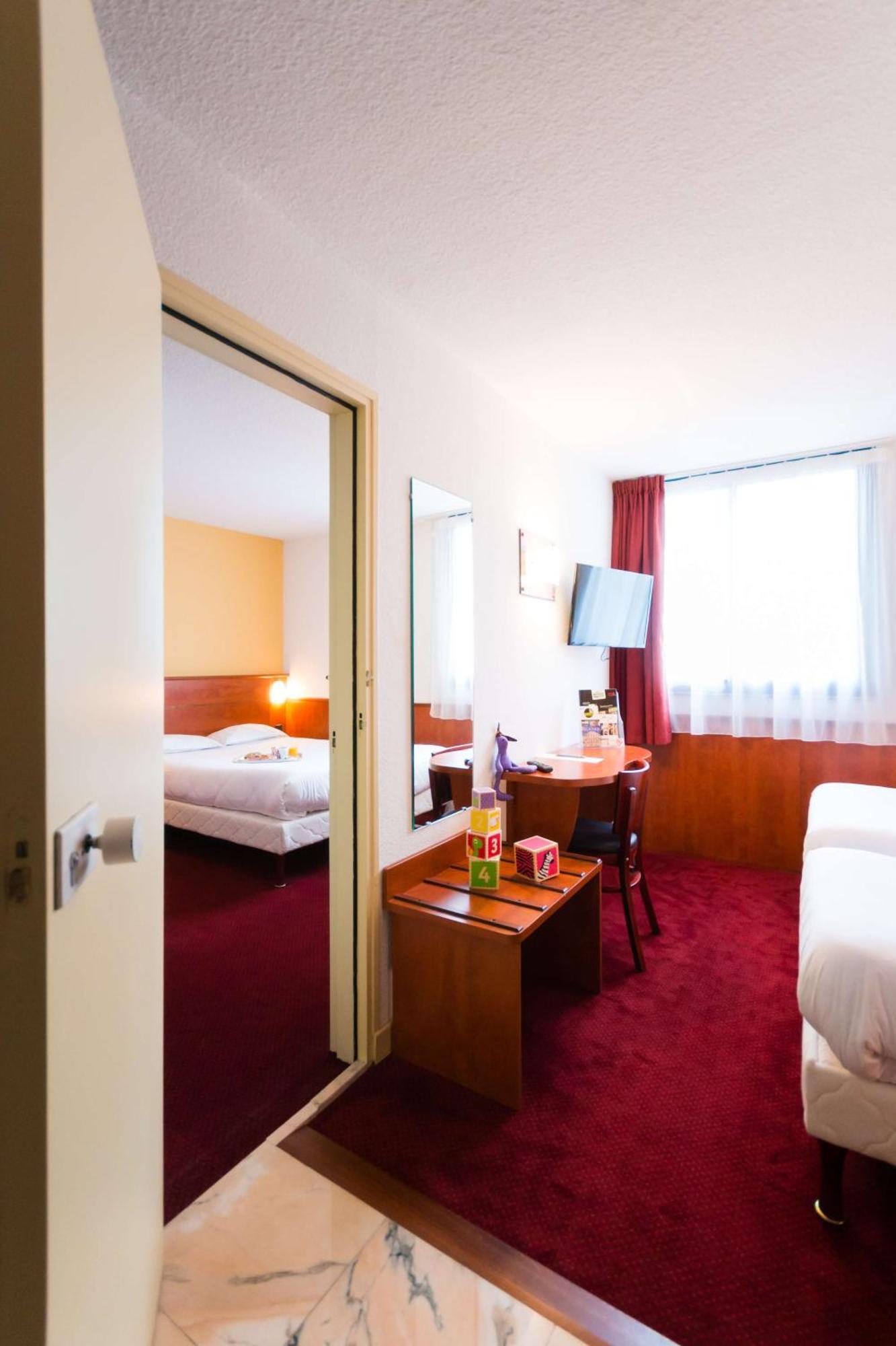 Brit Hotel Rennes St Gregoire - Le Villeneuve Saint-Gregoire  Bagian luar foto
