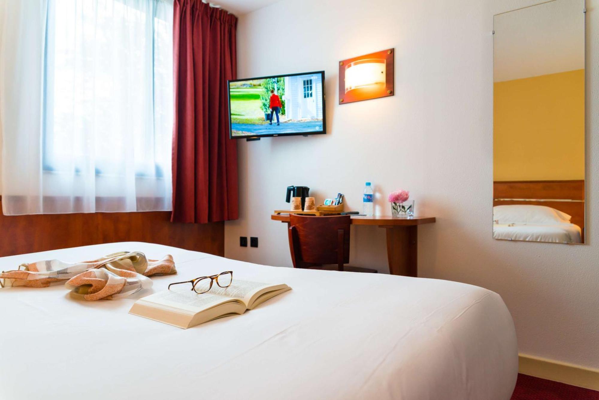 Brit Hotel Rennes St Gregoire - Le Villeneuve Saint-Gregoire  Bagian luar foto